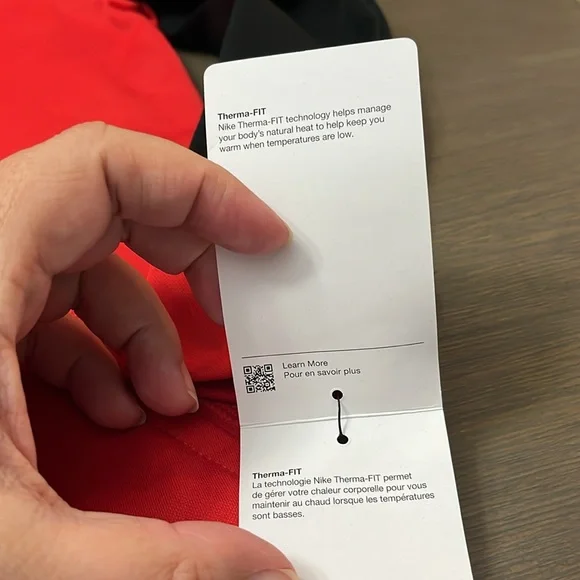 NWT! Nike Red and Black Therma-FIT Hoodie. Size 5. - Picture 6 of 10